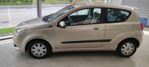 Imagen 2 de 9 de Chevrolet Aveo Lt