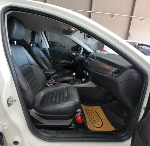 Imagen 12 de 22 de Impecable Alfa Romeo Giulietta Año 2016 Con Solo 52.000 Km