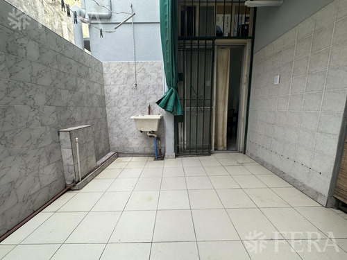 Venta Ph De 2 Ambientes Con Patio En Sarandi