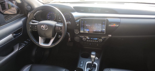 Imagem 7 de 10 de Toyota Hilux Cabine Dupla Srv 2.7 Flex 4x2 Automática
