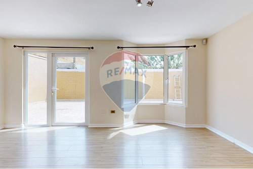 Entrega Inmediata | Casa Con Gran Patio Remodelada