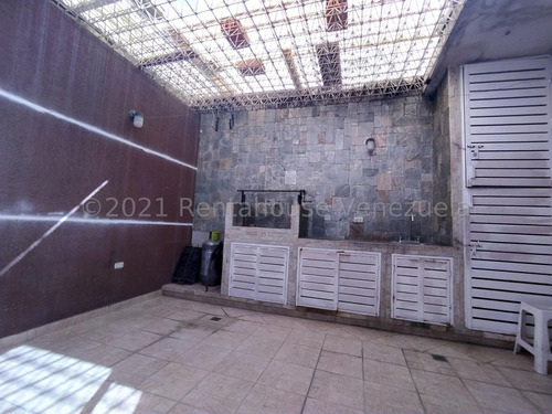 Imagen 15 de 16 de Townhouse Con Bonitos Acabados Urb El Piñal Kg22-13309