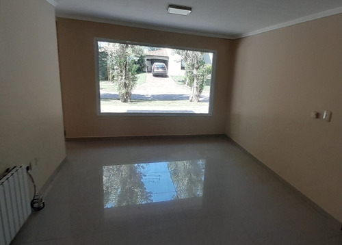 Importante Casa En La Concepción Lujan.
