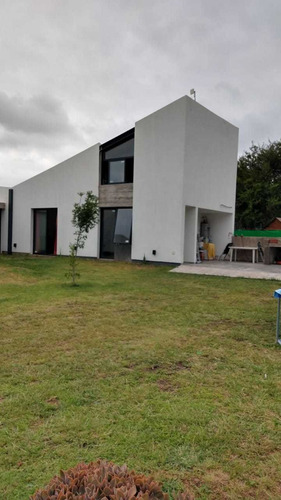 Imagen 4 de 9 de Casa 2 Dormitorios Y Escritorio
