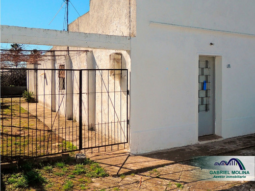Casa En Venta. Amplia Vivienda En Gran Terreno!!