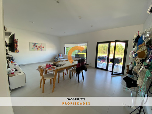 Casa En Venta, 3 Dorm.+ 1 Escritorio Barrio San Matías!