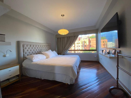 Imagen 12 de 17 de Alquilo Apartamento 165m2 4h/3.5b/3pe Colinas De Valle Arriba /4537