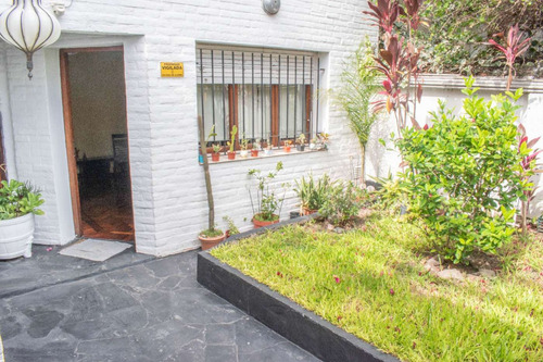 Ph En Venta 7 Ambientes En Monte Castro