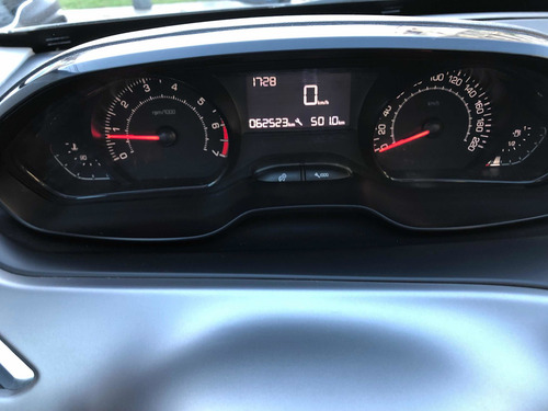 Imagen 11 de 13 de Peugeot 208 2017 1.6 Allure