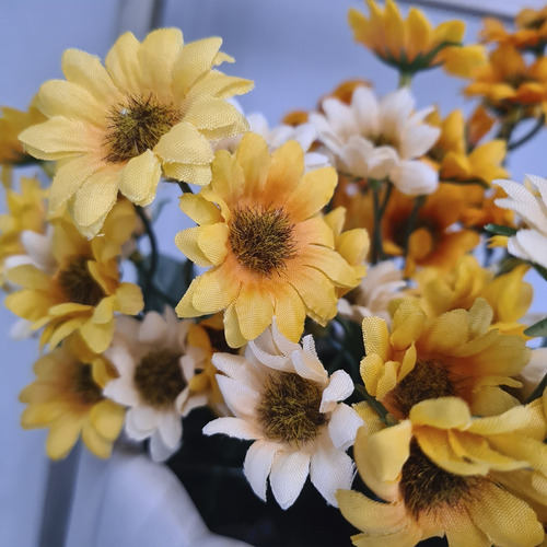Buquê Margarida 21 Flores Artificiais Decoração Toque Real Cor Amarelo