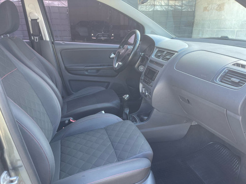 Volkswagen Suran Highline 2013