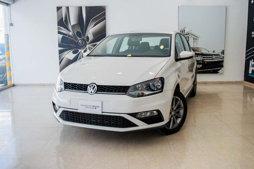 Imagen 1 de 14 de Volkswagen Vento Comfortline Plus L4 1.6l Abs Ba Ac Tip 2020