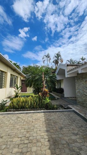 222603 Alquiler O Venta Moderna Casa Colinas De Guataparo Fp