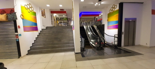 Imagen 8 de 12 de Locales Comerciales En Once