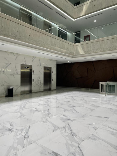 Oficinas En Venta 220 M2 - Urb. Los Naranjos
