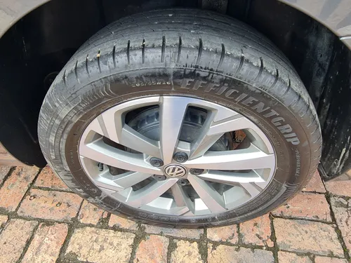 Volkswagen Virtus Highline 1.6cc TP AA 4X2