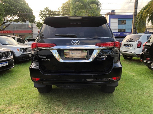 Imagem 4 de 12 de Toyota Hilux Sw4 Srx 4x4 2.8 Tdi 16v Dies. Aut.
