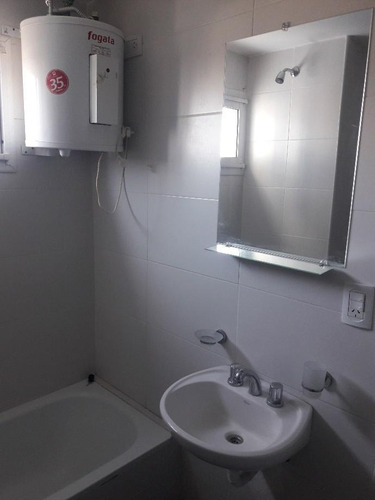 Imagen 6 de 8 de Departamento En Venta En Moron Centro