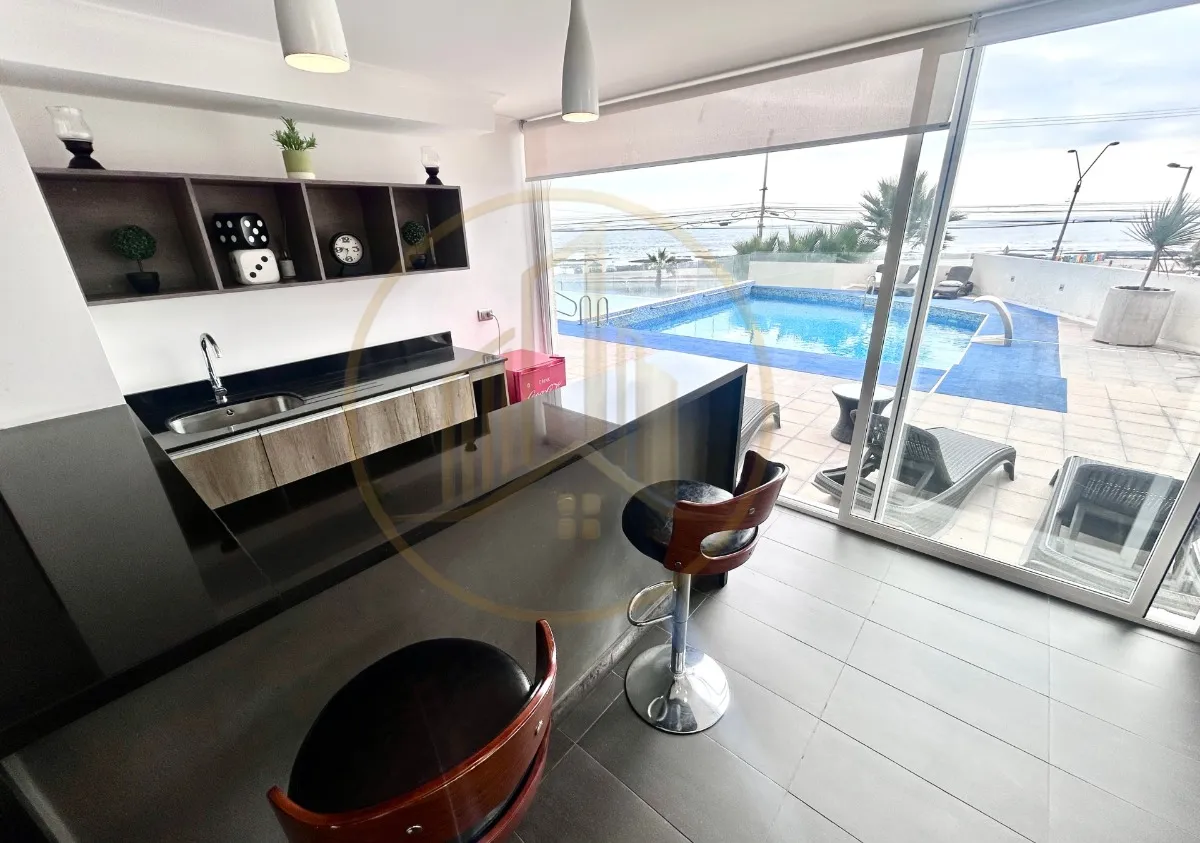 Imagen 5 de 27 de 2d Moderno | Vista Lateral Al Mar Sky Bar | Llacolen.
