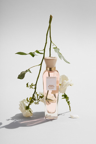Imagen 5 de 5 de Adolfo Dominguez Agua Fresca de Rosas Blancas EDT 60 ml para mujer