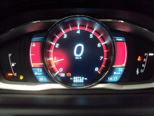 Imagem 9 de 10 de Volvo Xc 60 T5 Dynamic 2.0 Automático Completo