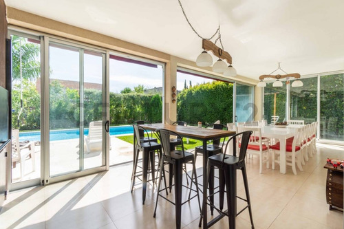 Imagen 8 de 30 de Venta - Casa - Bº La Damasia - San Fernando
