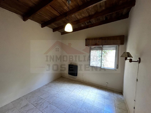 Casa 1 Dorm. En Venta - Calle Escalada Y 132 - General Belgrano.