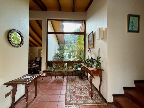 Gran Terreno Con Cómoda Casa. Del Maillin. Colegio Mayflower