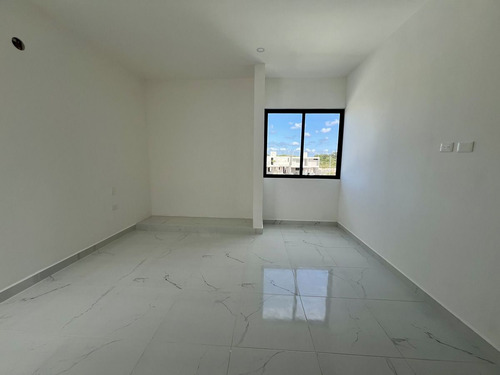 Casa En Venta En Morera, Cholul, De 4 Habitaciones Con Alberca