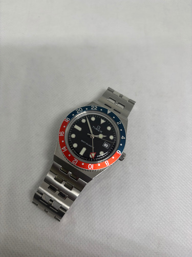 Reloj Q Timex Gmt Pepsi Negro Cuarzo Reissue Vintage Diver Plateado Rojo Negro