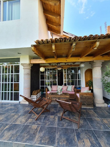 Casa En Venta En Juriquilla