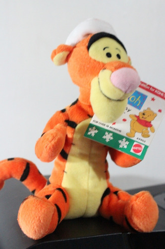 Peluche Pooh Holiday Tiger De Mattel 20 Cm Caj(67)