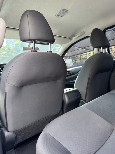 Nissan Frontier 2.5 Se Dc 4X2 Mt