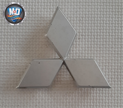 Emblema Mitsubishi Montero Sport Límited 2014