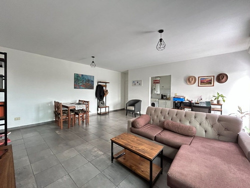 Venta Departamento 2 Amb Con Balcon - Ituzaingo