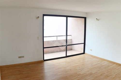 Departamento En Arriendo De 2d/ 1b/ 1est, En Ñuñoa.