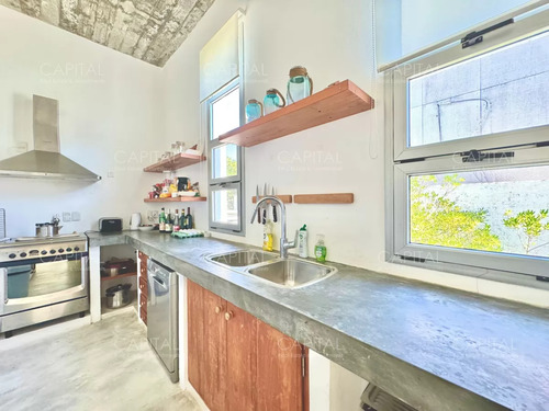 Casa En Venta En Pueblo De José Ignacio Cuatro Dormitorios Y Dependencia