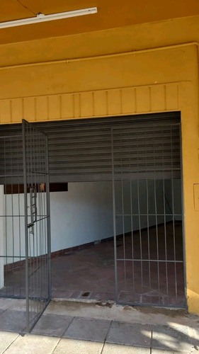 Imagen 3 de 5 de Alquilo Salones Comerciales Juntos O Separados En San Loenzo