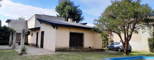 Casa Quinta En Venta - 2 Dormitorios 1 Baño - Moreno