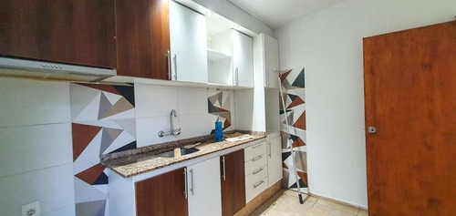Casa De 3 Dorm, Garaje Y Patio!!! Financia!!