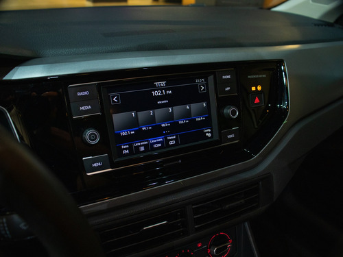 Volkswagen Nivus 1.0 200 TSI TOTAL FLEX COMFORTLINE AUTOMÁTICO