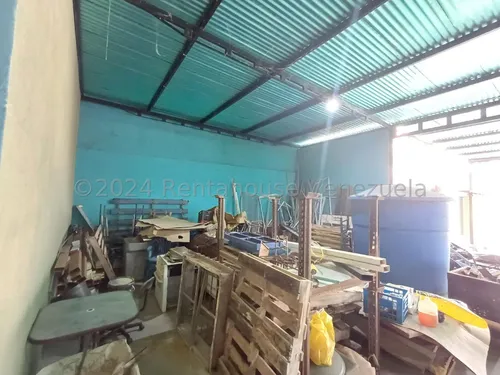 *jl/oportunidad De Negocio Galpón Cerrado 1 Abierto, 2 Casas Local Y Mas En Venta Barquisimeto, Centro Lara, Venezuela/ José López # 24-15926 / 920 M²