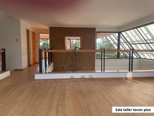 El Golf, Magnifica Residencia Contemporánea, Apta Embajada.