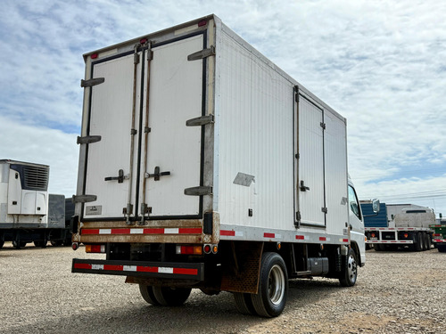 2022 Camión Mitsubishi Fuso Canter 613 Con Furgón Frigo