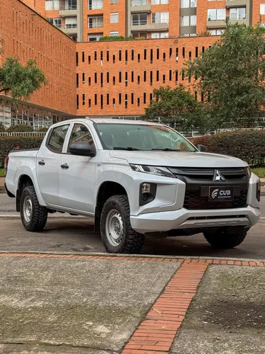 Mitsubishi L200 Fl Glx Mt 2400cc Td 4x4 2ab Abs Mod 2023