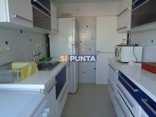 Imagen 15 de 30 de Pent House En Torre De Categoría