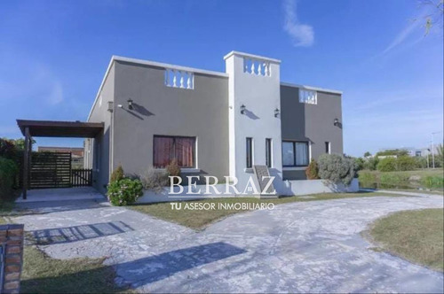 Casa Venta 6 Ambientes Vista A La Laguna En El Cantón Barrio Golf Escobar Lote De 800 M2