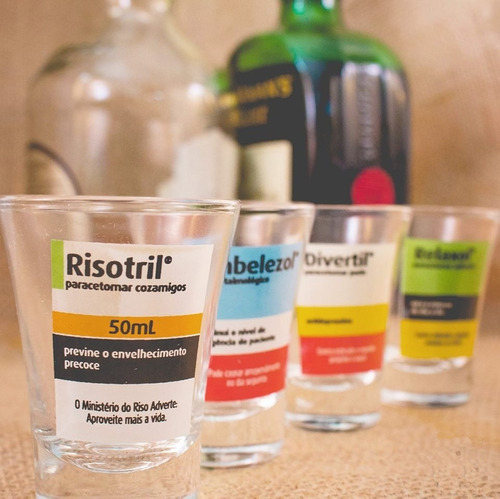 Copos Shot Dose Cachaça Frases Engraçadas Remedio 4 Unidades