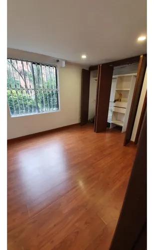 Venta Apartamento Salitre 86 Mts, Piso 2, Garaje, 4 Hab, 3 Baños