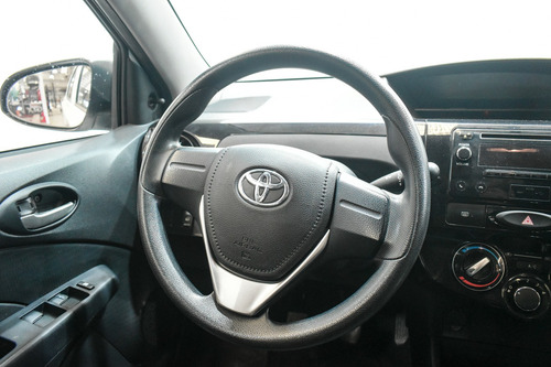 Toyota Etios 1.5 Sedan X